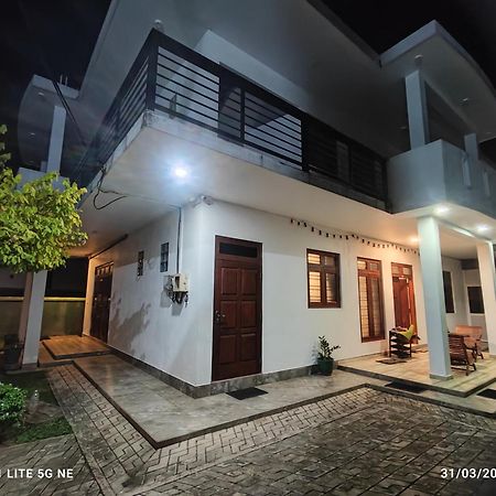 Villa Tanzanite Hikkaduwa Luaran gambar