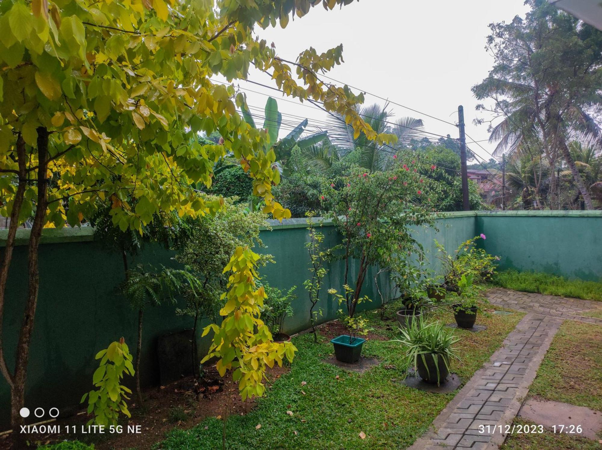 Villa Tanzanite Hikkaduwa Luaran gambar