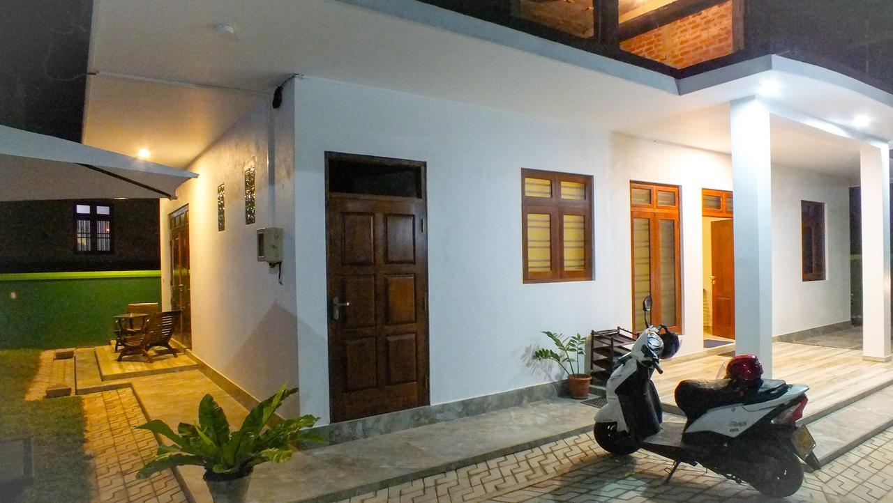 Villa Tanzanite Hikkaduwa Luaran gambar