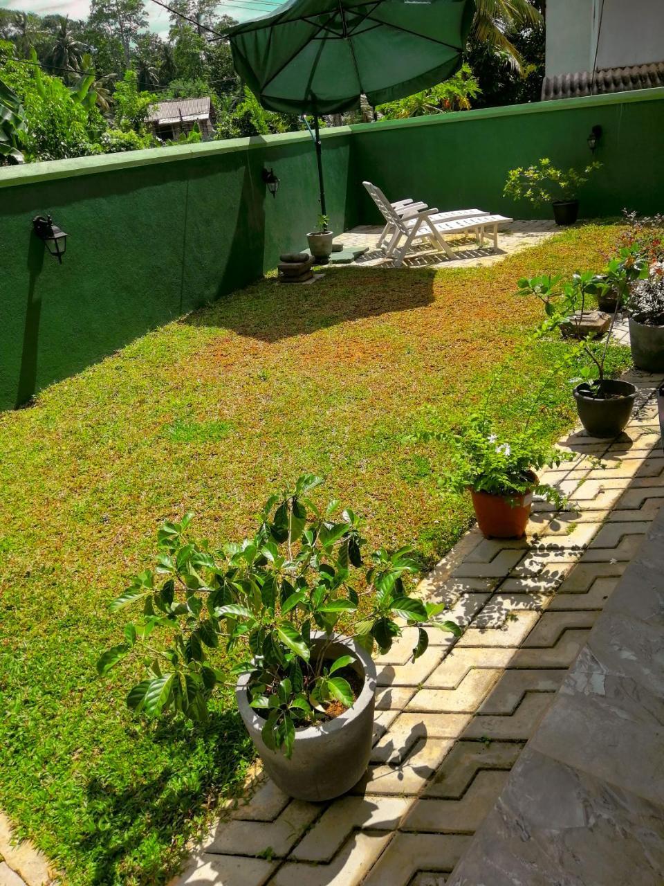 Villa Tanzanite Hikkaduwa Luaran gambar